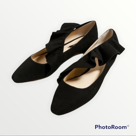 NEW ZARA Black Suede Ballerina Flats with Ruffle, Size 35/5 - Picture 1 of 8